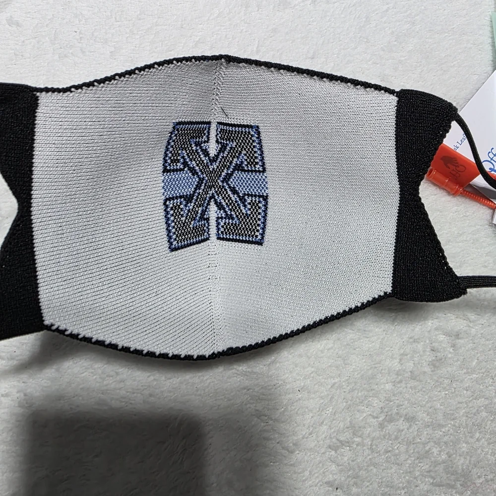 NWT Off-White Arrows motif face mask Black Blue L/XL